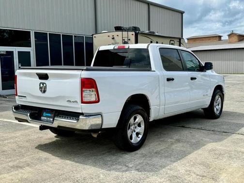 Bright White Clearcoat 2023 RAM 1500 Big Horn/Lone Star