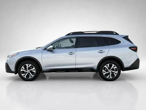 Ice Silver Metallic 2022 Subaru Outback Limited