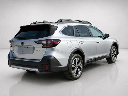 Ice Silver Metallic 2022 Subaru Outback Limited