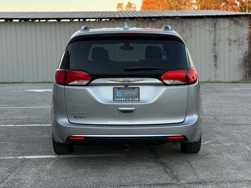 2018 Chrysler Pacifica Touring-L