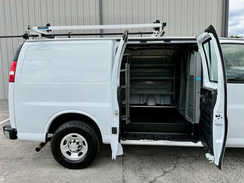 2021 Chevrolet Express 2500 RWD 2500 Regular Wheelbase WT