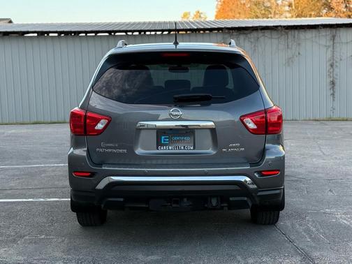 2017 Nissan Pathfinder Platinum