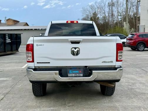 2021 RAM 2500 Big Horn Crew Cab 4x4 8' Box