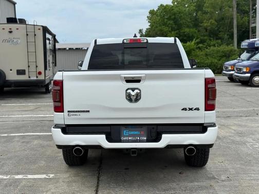 Bright White Clearcoat 2019 RAM 1500 Big Horn