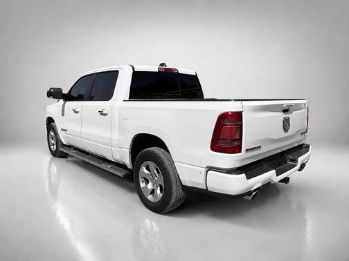 Bright White Clearcoat 2019 RAM 1500 Big Horn