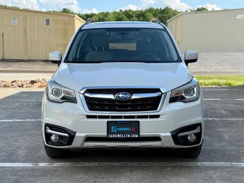 Crystal White Pearl 2017 Subaru Forester 2.5i Limited
