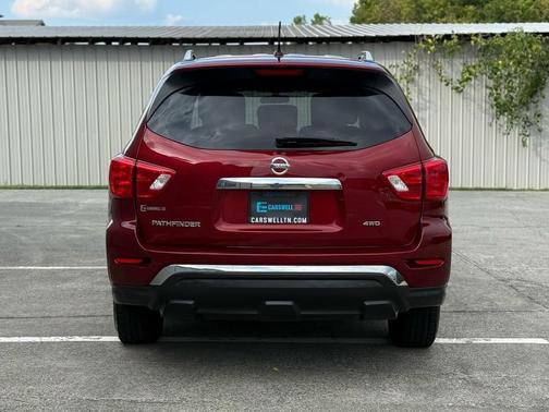 2018 Nissan Pathfinder S