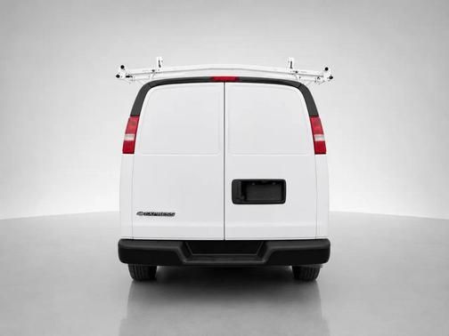 Summit White 2017 Chevrolet Express 2500 Work Van