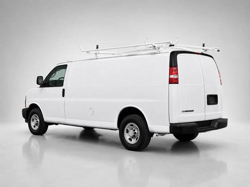 Summit White 2017 Chevrolet Express 2500 Work Van