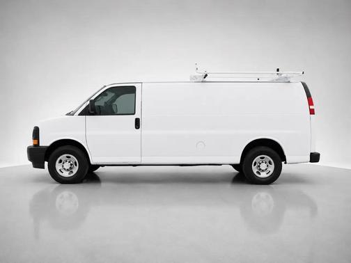 Summit White 2017 Chevrolet Express 2500 Work Van