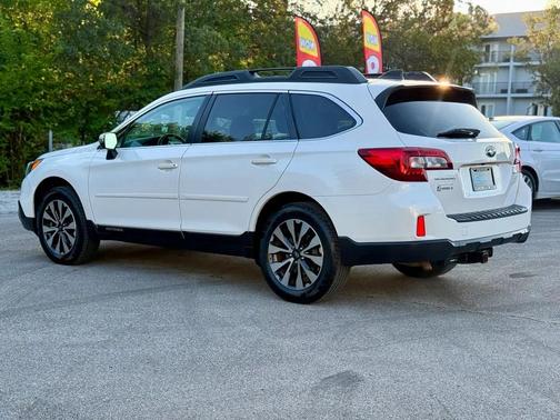 Crystal White Pearl 2017 Subaru Outback 2.5i Limited