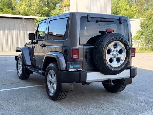 Granite Crystal Metallic Clearcoat 2014 Jeep Wrangler Sahara