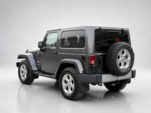 Granite Crystal Metallic Clearcoat 2014 Jeep Wrangler Sahara
