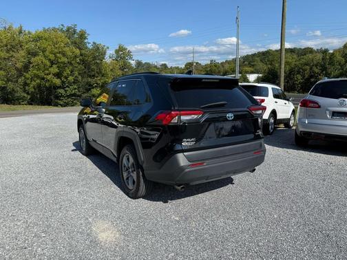 2022 Toyota RAV4 Hybrid LE