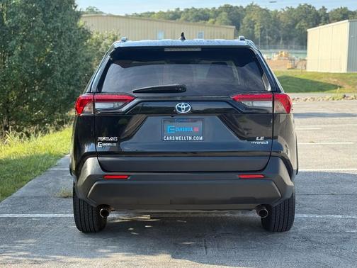 2022 Toyota RAV4 Hybrid LE
