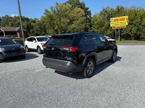 2022 Toyota RAV4 Hybrid LE