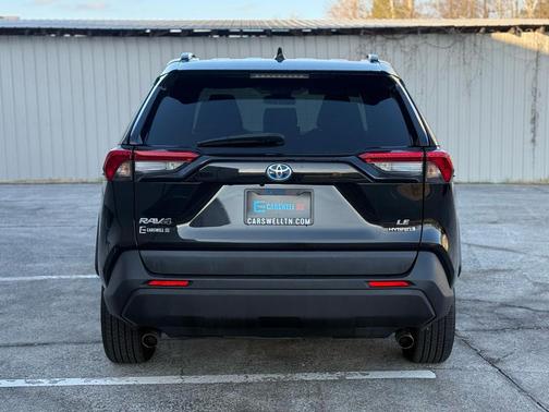 2022 Toyota RAV4 Hybrid LE