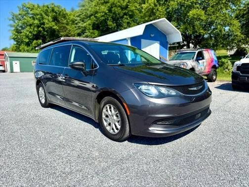2021 Chrysler Voyager LX