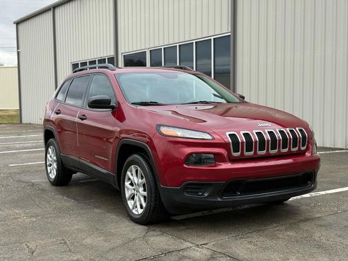 2017 Jeep Cherokee Sport
