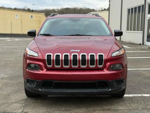 2017 Jeep Cherokee Sport