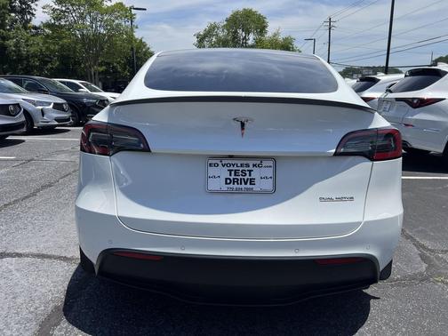 Pearl White Multi-Coat 2022 Tesla Model Y Performance Dual Motor All-Wheel Drive