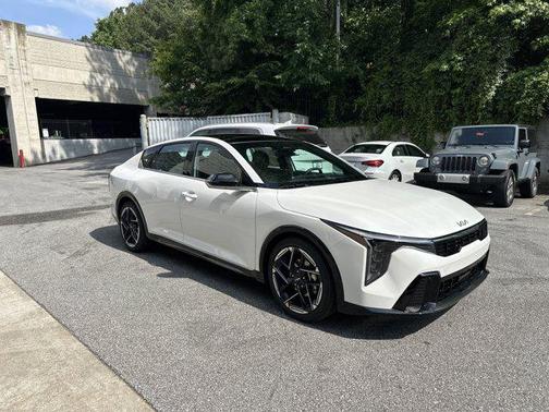2025 Kia K4 GT-Line