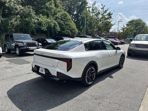 2025 Kia K4 GT-Line