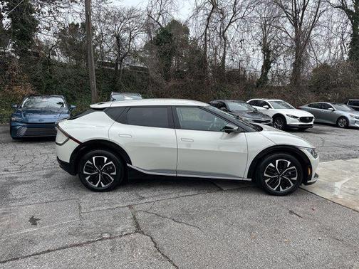 2024 Kia EV6 Wind