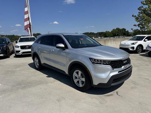2022 Kia Sorento LX