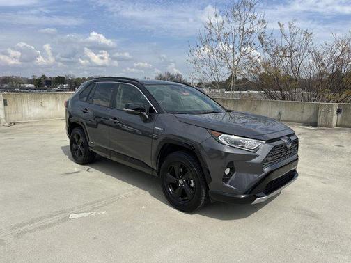 2020 Toyota RAV4 Hybrid SE