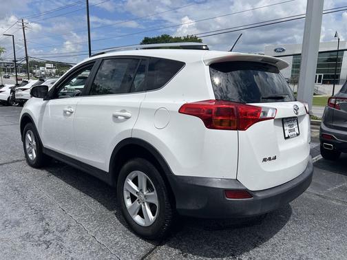 Super White 2014 Toyota RAV4 XLE