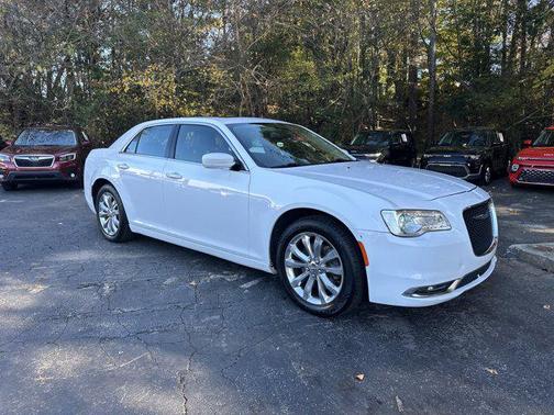 2018 Chrysler 300 Touring