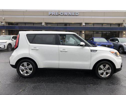 2017 Kia Soul Base