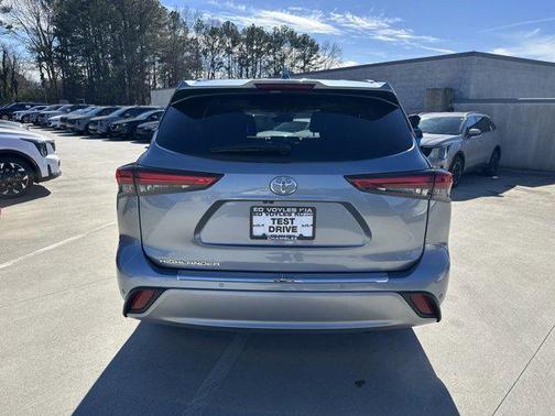 2021 Toyota Highlander Platinum