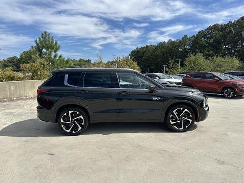 2023 Mitsubishi Outlander PHEV SEL