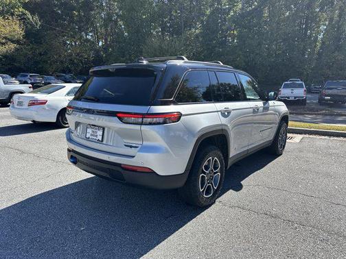 2022 Jeep Grand Cherokee 4xe Trailhawk