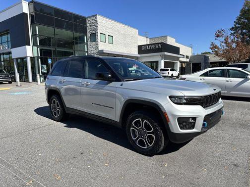 2022 Jeep Grand Cherokee 4xe Trailhawk