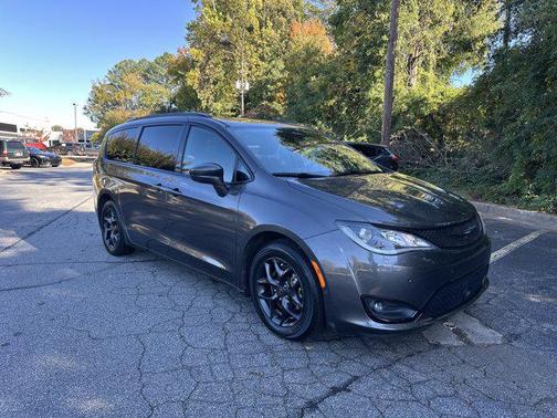 2019 Chrysler Pacifica Touring-L Plus