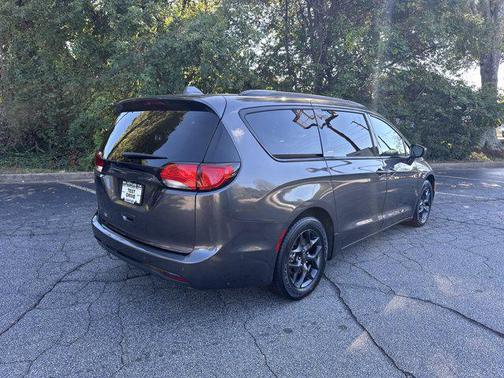 2019 Chrysler Pacifica Touring-L Plus