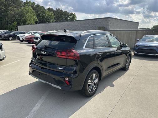 2022 Kia Niro LXS