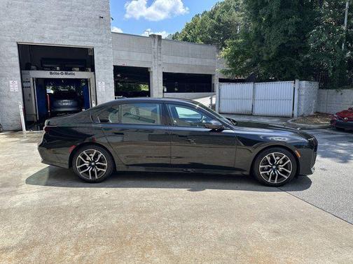 2025 BMW 740 i xDrive