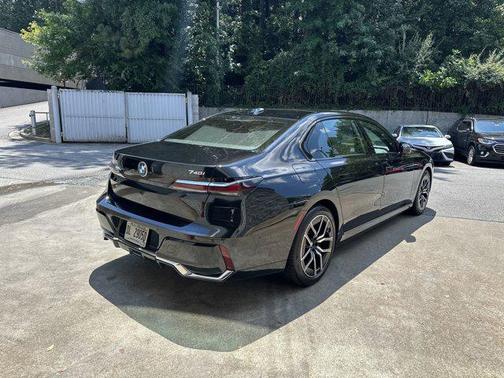 2025 BMW 740 i xDrive