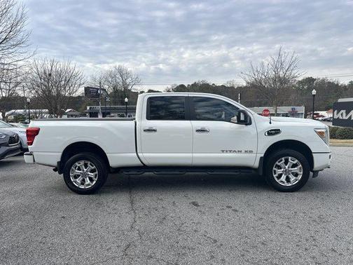 2021 Nissan Titan XD SV