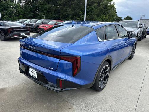 2025 Kia K4 GT-Line