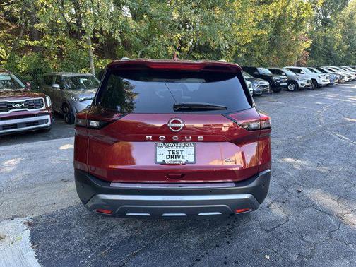 2022 Nissan Rogue SL