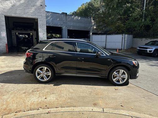 2022 Audi Q3 45 S line Premium