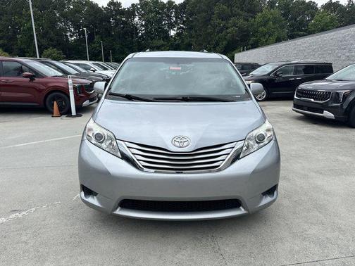 2015 Toyota Sienna LE
