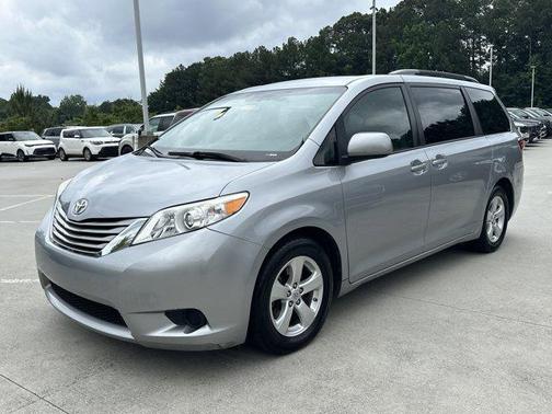 2015 Toyota Sienna LE