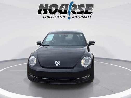 Pearl Metallic 2012 Volkswagen Beetle Base