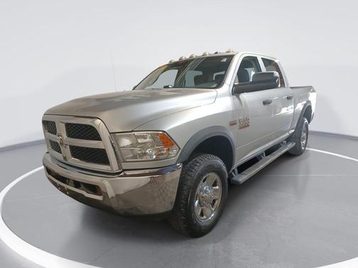 2017 RAM 2500 Tradesman Crew Cab 4x4 6'4' Box
